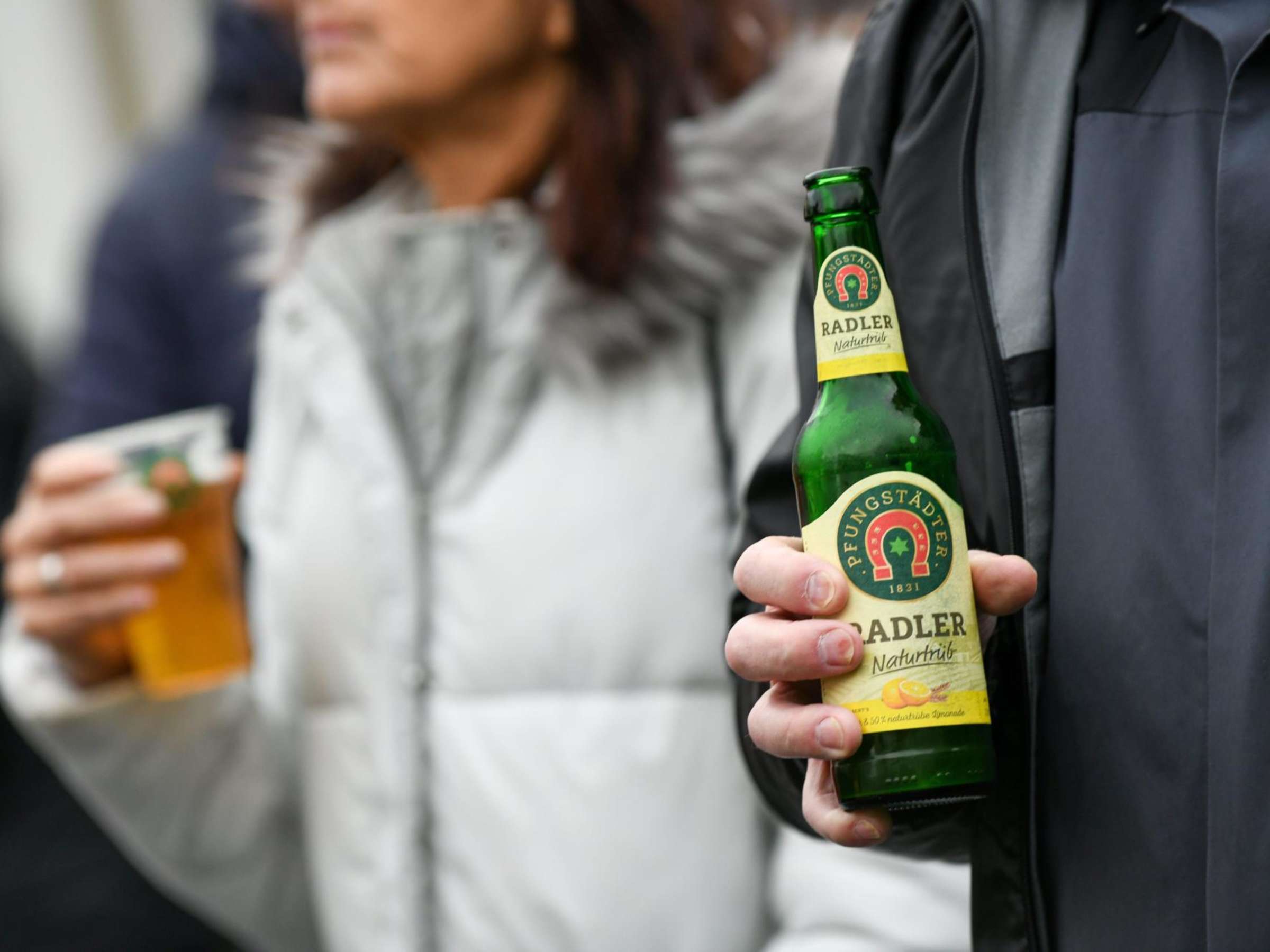 FSV Frankfurt Feiert Klassenerhalt: Ein Abend mit Bier und Gesprächen in der Pfungstädter Brauerei